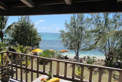 Appartement luxueux donnant sur la plage- Pte d'Esny