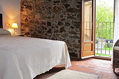 Image de Belle maison en pierre, 4 chambres doubles, chacune.