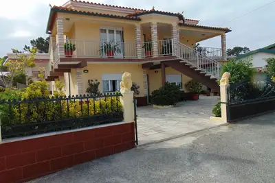 Image de Appartement dans villa dans quartier calme et sûr, zone North Canyon, proche des plages.