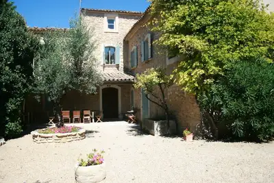 Image de Magnifique Mas Provençal. 18 couchages. Piscine et terrain de tennis éclairé
