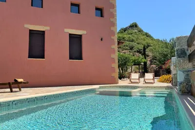 Image de ArchonVilla - Escape to Tranquility in Affordable Luxury