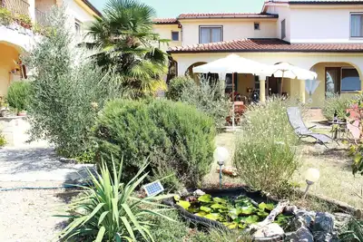 Image de Appartement adapté aux enfants Jaclina pour 5 personnes à Porec près de la mer