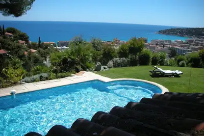 Image de Villa avec piscine CĂ´te d'Azur, Ă 7km de Montecarlo 200m de la mer _ 06083000463a0