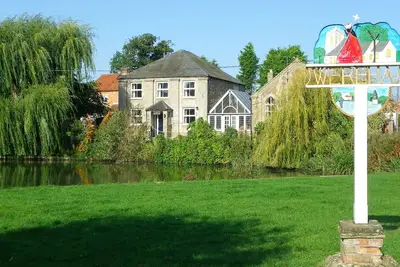 Image de Premier Holiday Cottage (converted chapel) Ă Wereham Norfolk
