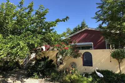 Image de Maison avec jardin privatif dans propriété familiale