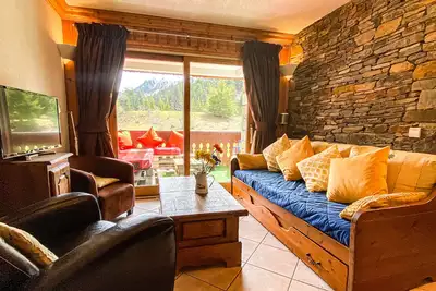 Image de Luxueux appartement de 2 chambres dans le style Chalet, ski,