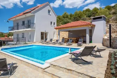 Image de Pool villa avec 4 chambres