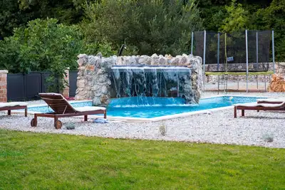 Image de Villa en pierre romantique avec piscine, cascade, grand jardin, Ă 700 m de la mer