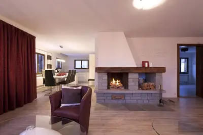 Appartement luxueux dans une position panoramique ensoleillée. Le meilleur équipement, 5 étoiles.