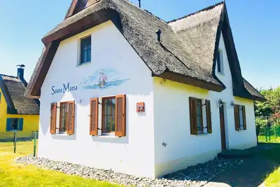 Image de Chaumière moderne au bord de la mer