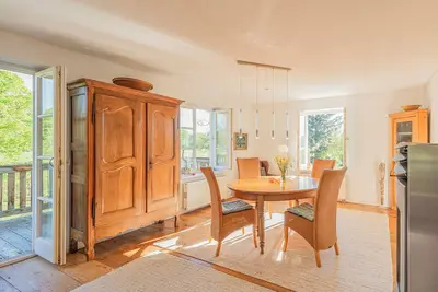 Image de Détendez-vous dans notre appartement 5 étoiles avec vue sur la montagne près du Chiemsee