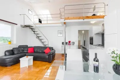 Image de Appartement de haute qualité pour 6 personnes avec terrasse vue mer, à 100 de la plage