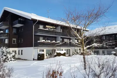 Image de Appartement de 3 pièces avec un beau balcon orienté sud-ouest et piscine \/ sauna