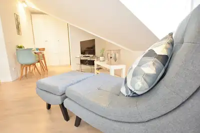 Image de Appartement moderne et lumineux d'une pièce - balcon, Wlan, Tv, près du centre-ville