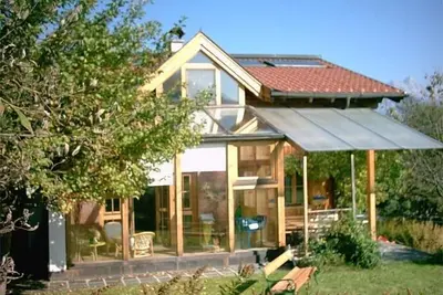Image de Maison en bois calme, indépendante avec une vue fantastique