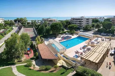 Image de T2 4éme étage Sud Ouest climatisation piscine garage sécurisé