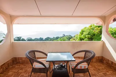 Image de Josies Cottage chambre double avec petit déjeuner sur Beau Vallon, vue océan
