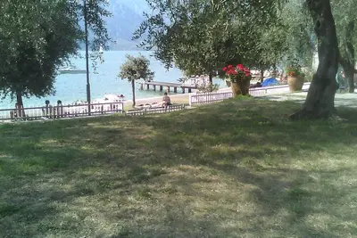 Vivez directement sur le lac de Garde