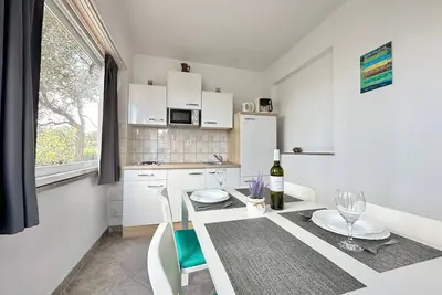 Image de Apartment-studio Dijana °1 with air conditioning, WiFi, Barbecue, close to Beach