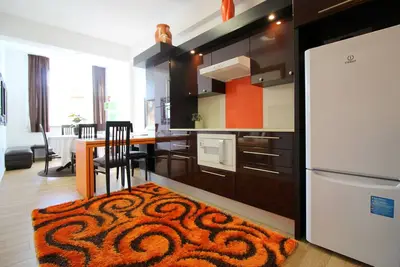 2-4 personnes, mobilier moderne, climatisation, lave-linge