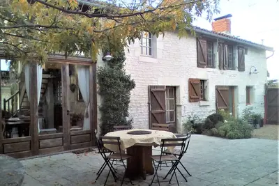 Image de Maison de campagne avec piscine intérieure privée, de la vallée de la Loire