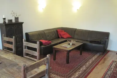Image de Appartement de 70 m² entièrement rénové avec goût dans une ancienne maison à colombages