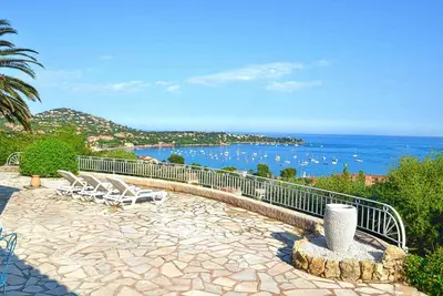 Image de La \"Mami Wata\" Ă Agay, une grande terrasse avec vue exceptionnelle sur la Mer