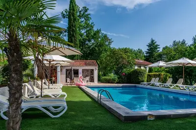 Image de Gîte 3*** 60m² climatisé 2-5 personnes piscine chauffé tennis Les Arcs s. Argens