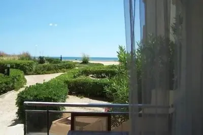Image de Appartement Rdc Terrasse Vue Mer accès direct plage 1ère ligne Palavas