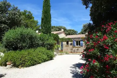 Image de Maison à l'abri du Mistral (6) Ambiance méditerranéenne pour des vacances reposantes