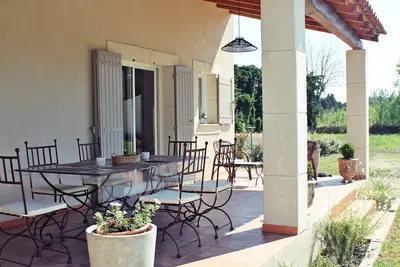 Image de Maison Classee 2 * Avec Piscine En Campagne A Eygalieres