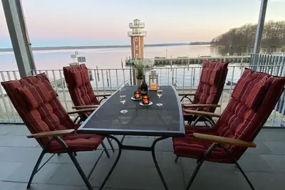 Image de Weisses Haus Plau - Appartement avec vue sur le lac - Suite (1er étage)