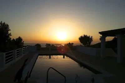 Image de Maison avec vue mer, jardin privé et piscine - calme, wifi