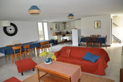 Image de Gîte Platane - 3* - Grande capacité - 5 chambres - 12 pers - Piscine.