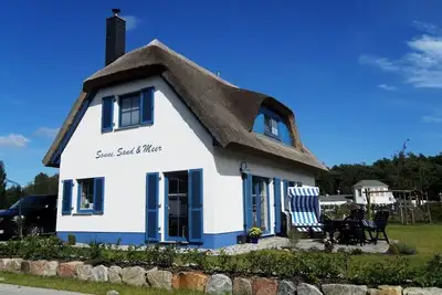Image de Près de la plage, aimer vous. romant. Chaumière sur le Breeger Bodden, cheminée, Wi-Fi incl