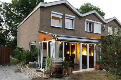 Image de Maison de vacances - récemment rénové - joliment meublé avec terrasse et jardin
