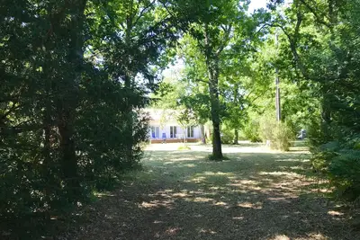 Image de Maison 5 Personnes, Grand Jardin Arbore, A 6 Min De La Mer Et Du Lac