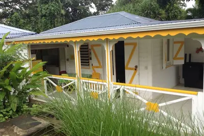 Image de Nid douillet dans jardin tropical