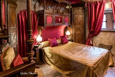 Image de Suite Cardinale médiévale