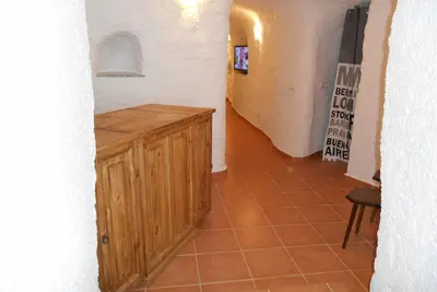 Image de Cave maison, vacances d'aventure, aventure de vacances pour se détendre