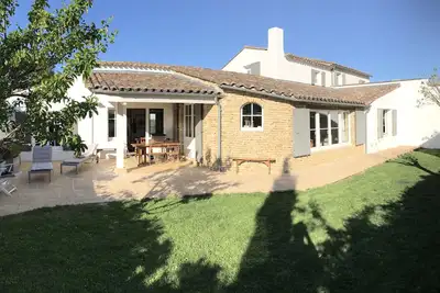 Image de Charm, calm, sun, located at walking distance of the village center and beaches