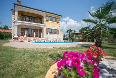 Image de Maison \/ villa - Porec