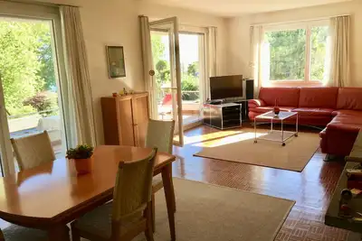 Image de Grand appartement ensoleillé de 4. 5 pièces sur le lac Majeur, sans circulation