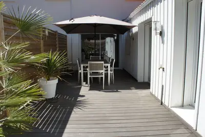 Image de Beautiful spacious apartment with terrace, near Bassin