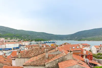 Image de Belle vue sur le port de Cres