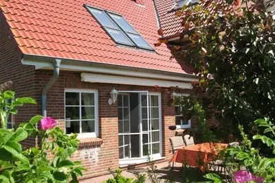 Image de Idyllic holiday home, 100sqm living space with big garden, 300 mtr to the beach