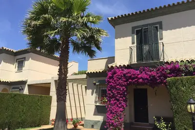 Image de Maison de vacances avec piscine communautaire Ă distance de marche du club de golf et Ă 1, 5 km de la plage de rĂŞve