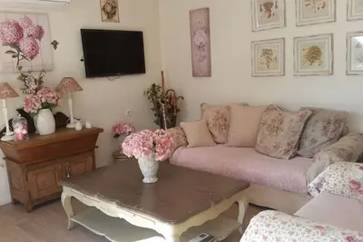 Image de belle villa au calme en pleine campagne à dix minutes de la mer pour 8 personnes