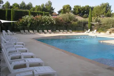 Image de Loue Mazet Pour Vacances St Remy De Provence 13210