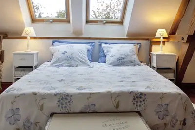 Image de Chambre d'Hôtes au calme dans propriété de 3 ha avec jardin, piscine et étangs